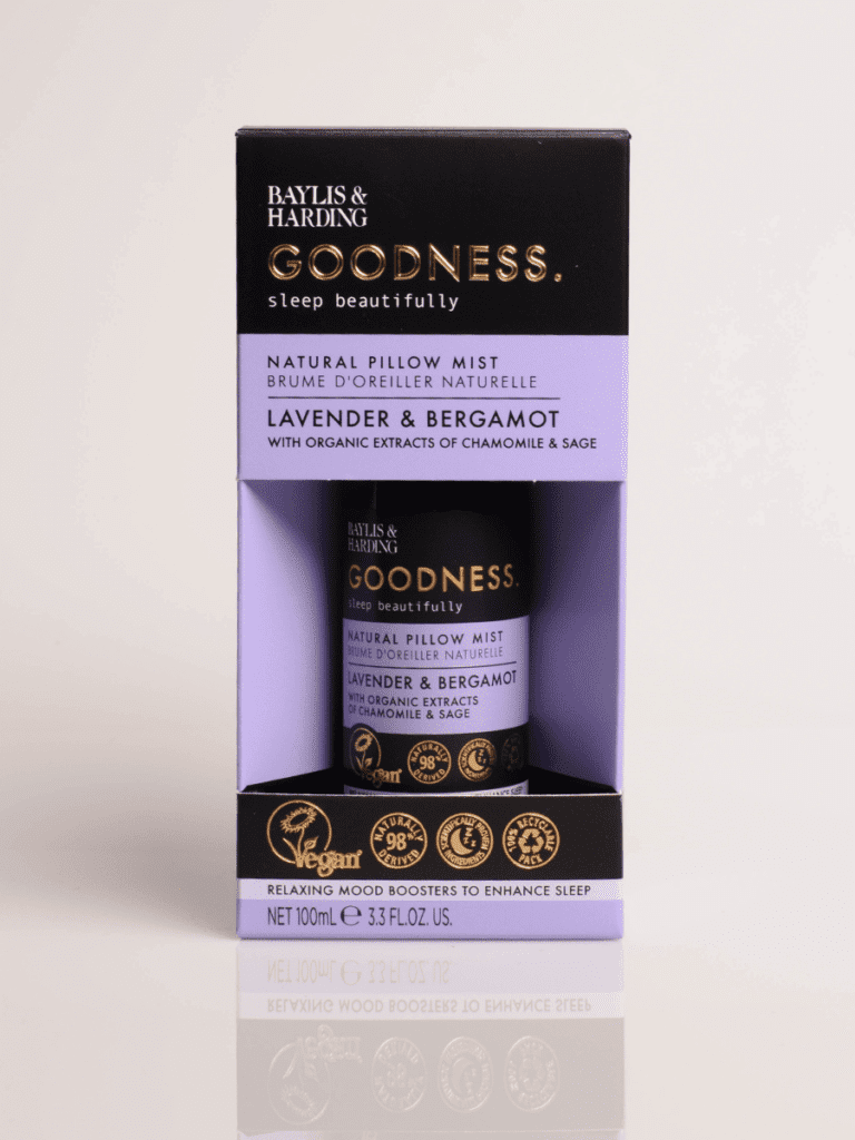 Baylis & Harding Goodness lavender & bergamot naturlig pudespray i lilla og sort 100 ml emballage